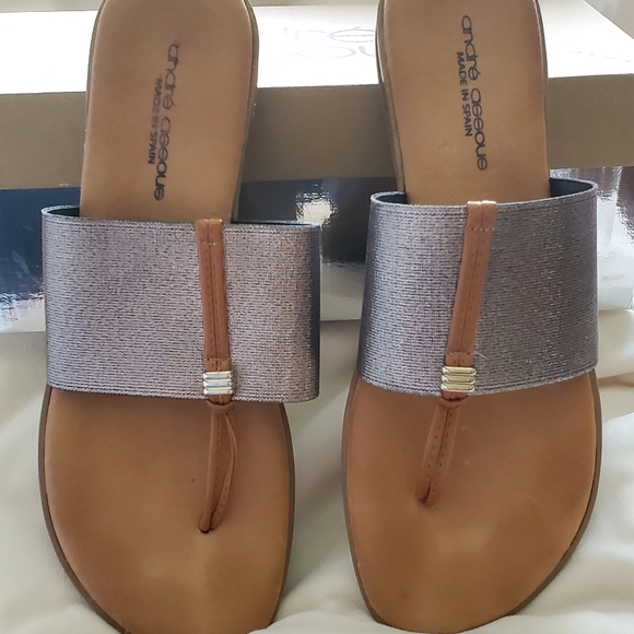 Sandals - Picture 2 of 5